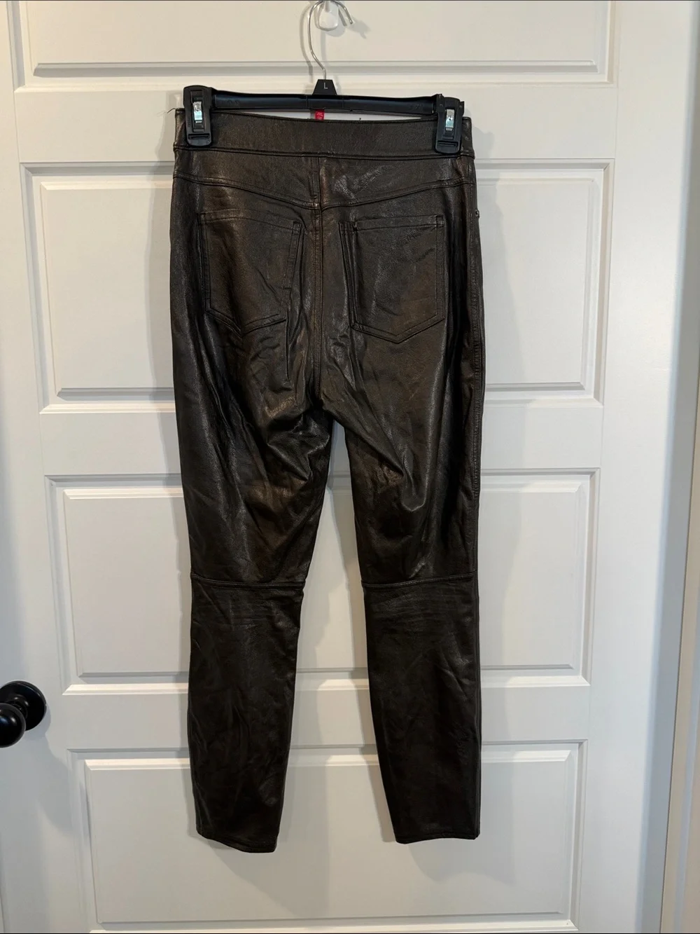 Spanx Leather-Like Ankle Skinny Pants in Noir XS - Picture 5 of 5